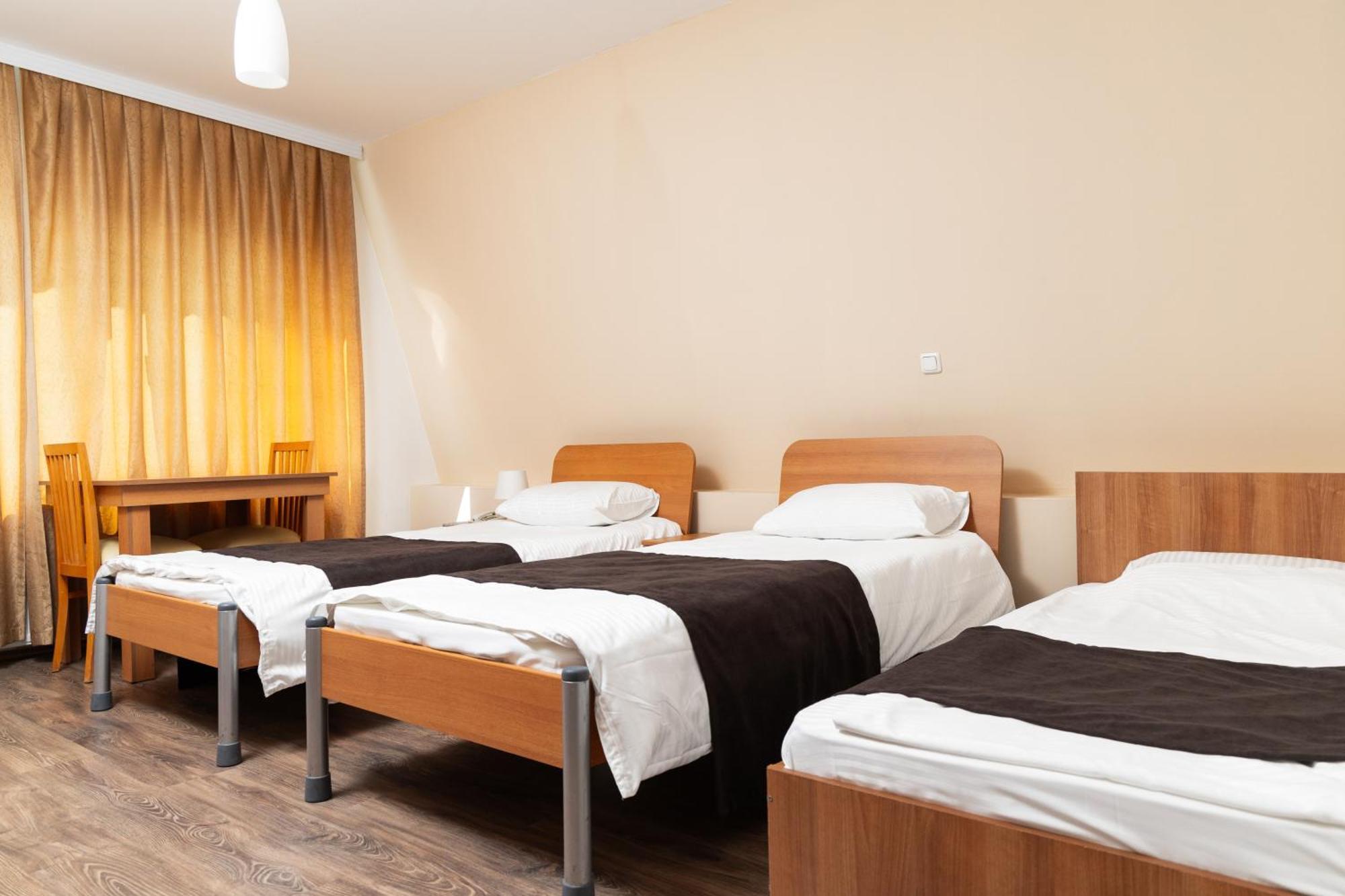 Hotel Luxor Приштина Экстерьер фото
